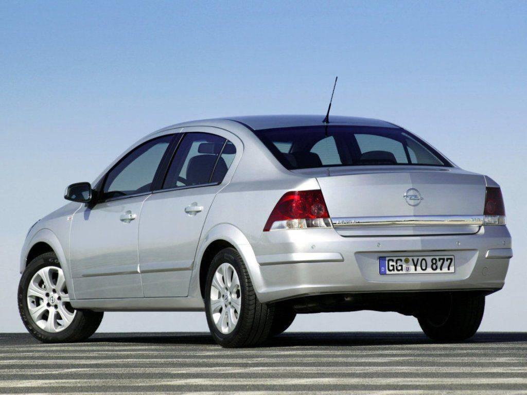 Opel Astra Family Sedan